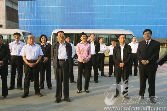 时政 > 正文      观摩期间,与会同志先后深入到中国太阳谷,景津集团