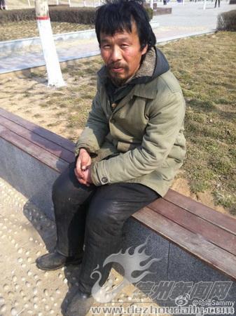 德州"微笑哥"一笑倾微博 漂泊多年渴望回家