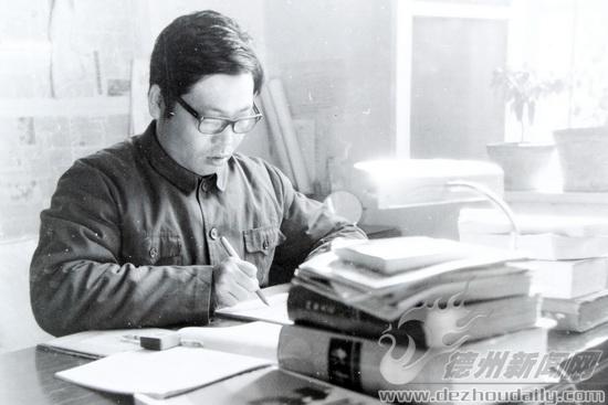 王光明:乐为时代唱大风