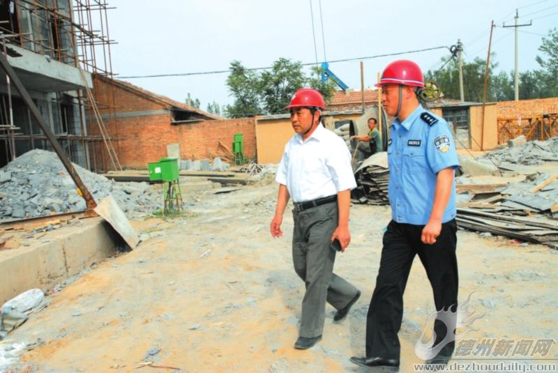 郭宝华做电子科技达人服务百姓