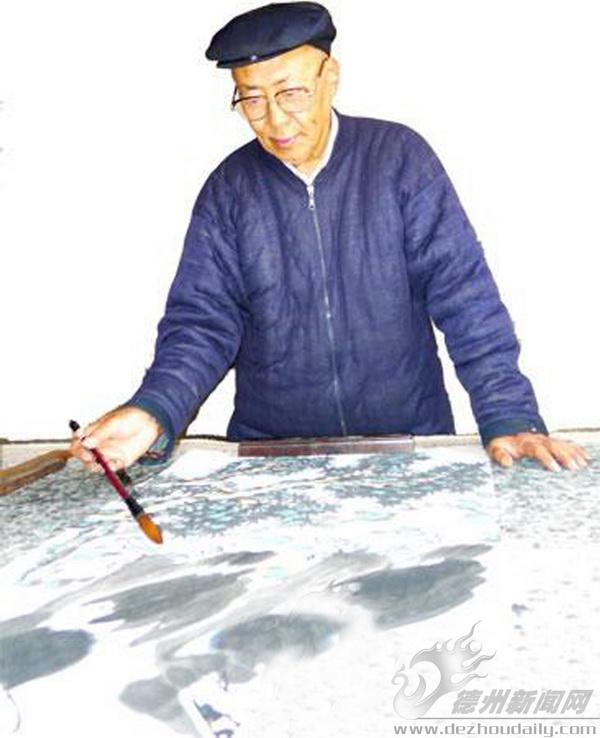 夏津老画家杨贵山临终捐出毕生收藏6489册书籍