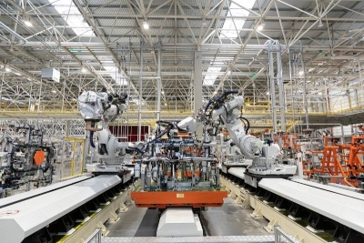 每5分钟就能诞生一辆重型卡车 在这里见证“重汽速度”#新中有数山东工业上大分#