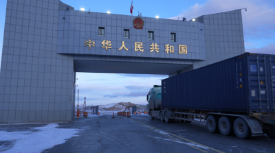 新春走基层·边疆万里行④｜达坂枣红浓，国门藏蓝深