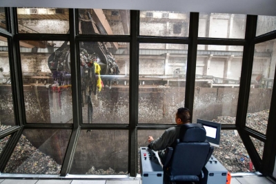 蹲点调查｜“吃不饱”还是“烧不完”？垃圾焚烧三问